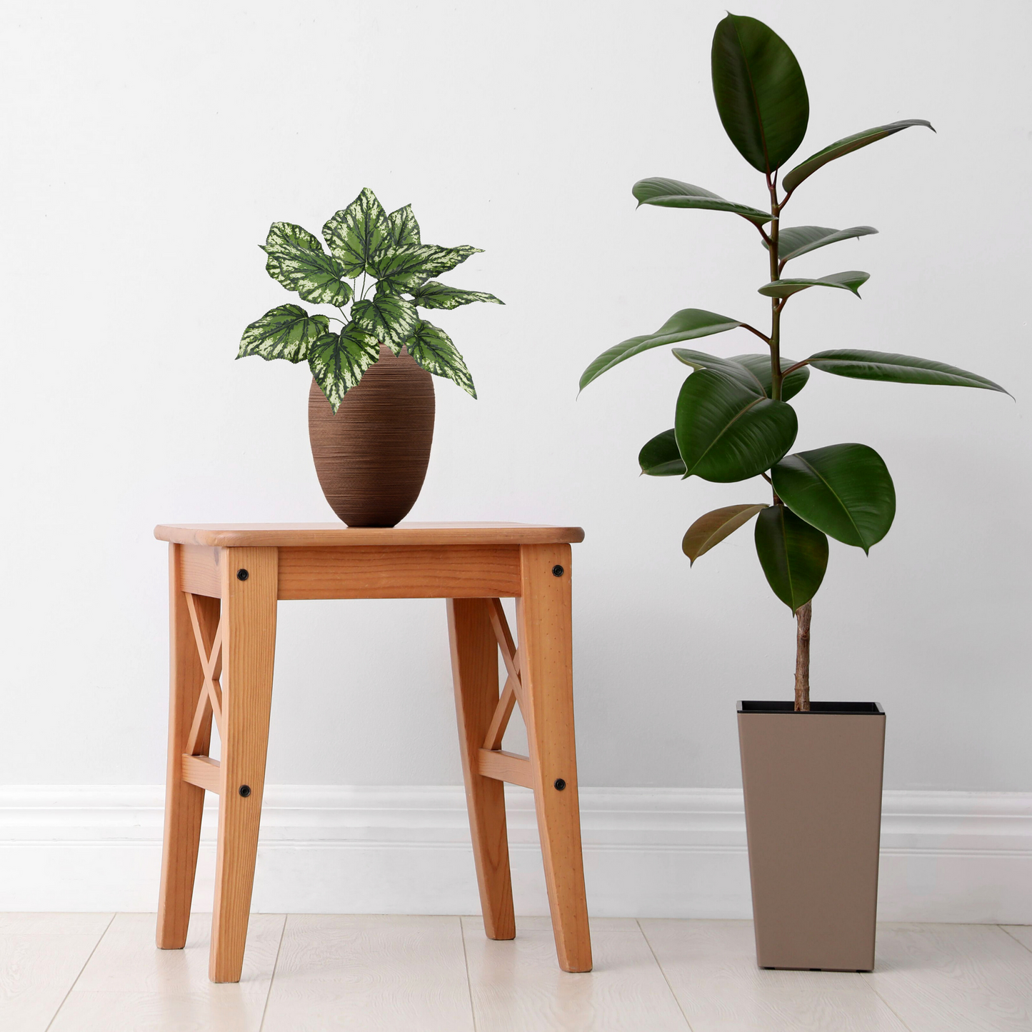 GG6601-GREEN Alocashia Bush Desk Top Plant in Decorative Vase