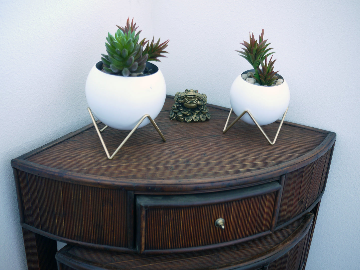 Set of 2 2 sizes Modern Spherical Planter Pot Flower Plants Holder