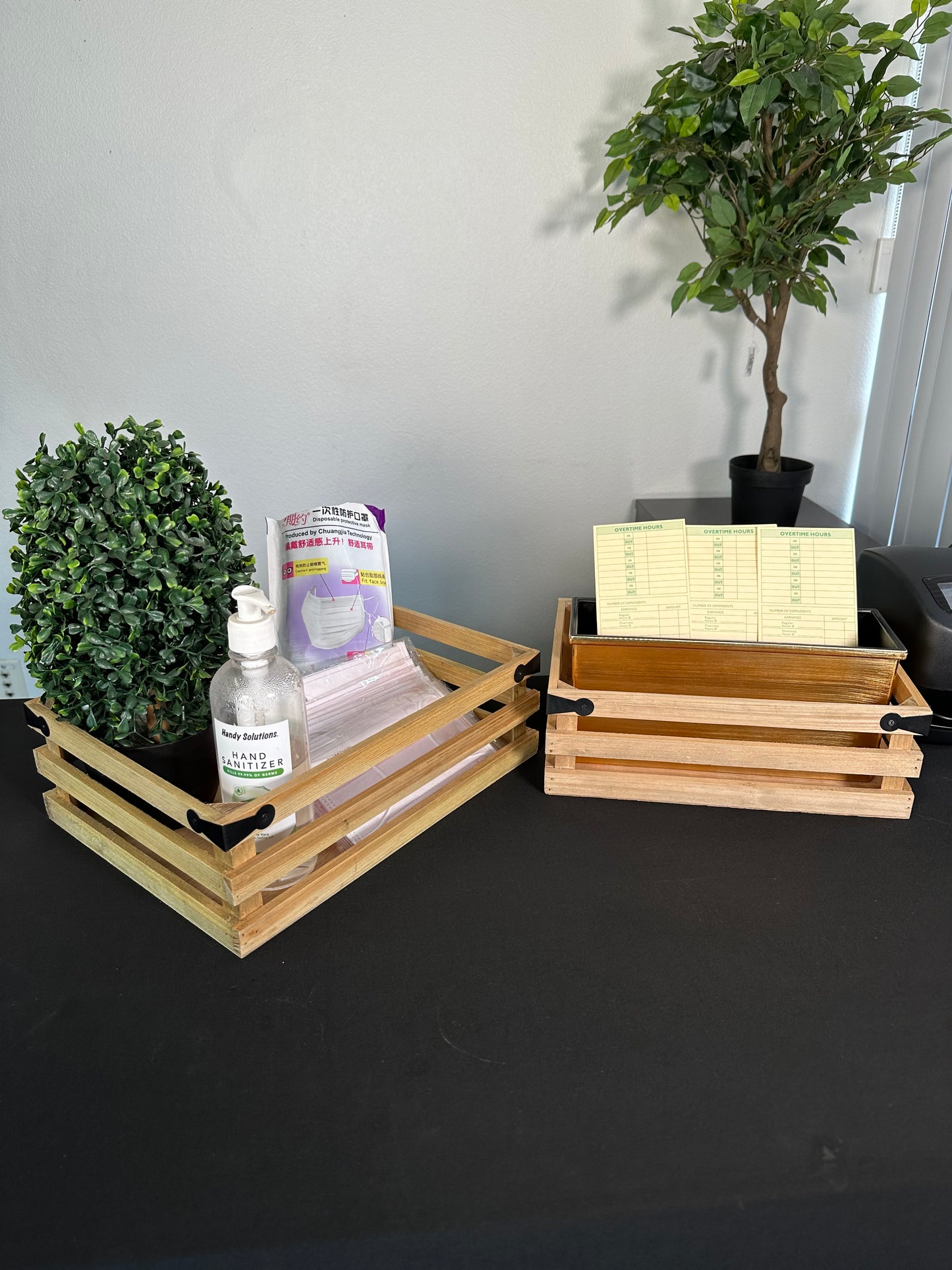 2pcs Rustic Wooden Decorative Display Crate Trays