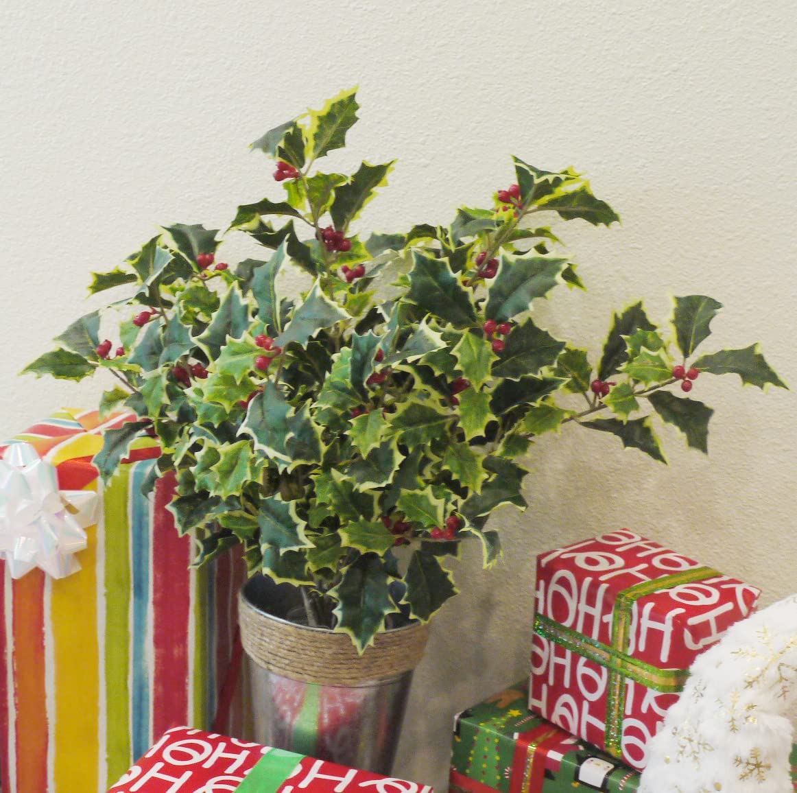Artificial Holly Leaves Berries Christmas Bush For Christmas decorations Home Décor
