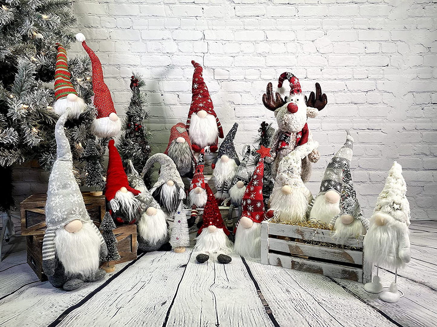 2pcs 18"H Christmas Gnomes Red/Grey Medium